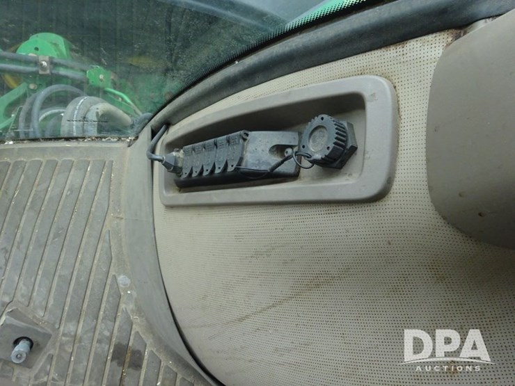 2016-john-deere-r4045-image-100