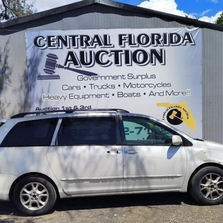 2005 TOYOTA SIENNA