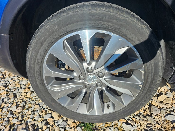 2017-buick-encore-image-47