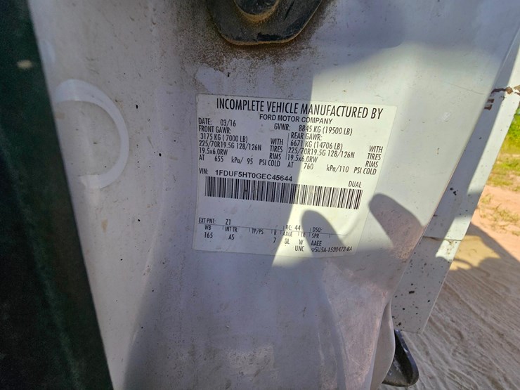 2016-ford-f550-image-24