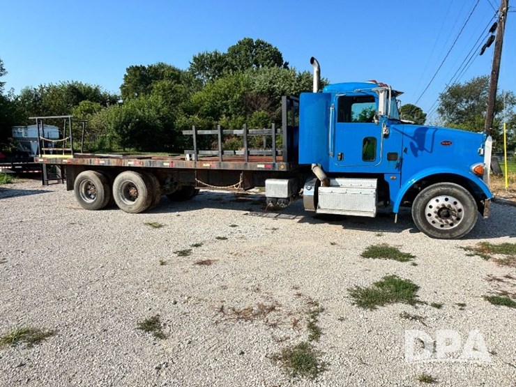 2014-peterbilt-365-image-3