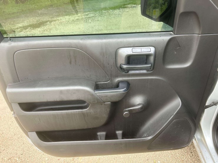 2015-chevrolet-silverado-1500-image-14