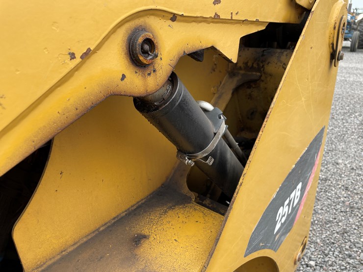 2007-caterpillar-257b-image-14