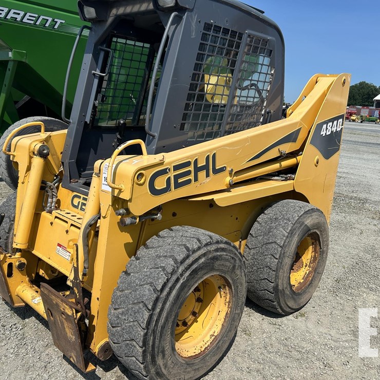 2005 GEHL 4840