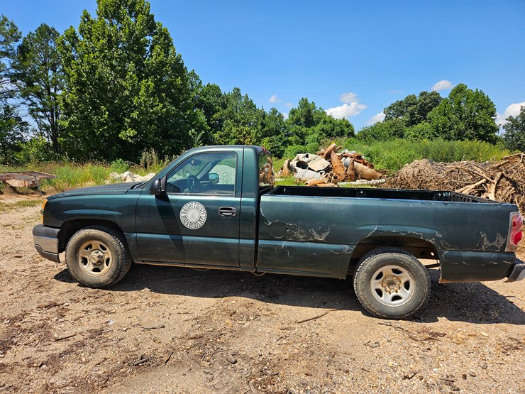2004-chevrolet-silverado-image-6