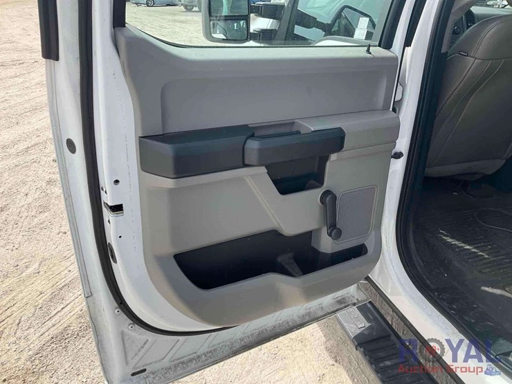 2017-ford-f450-image-17