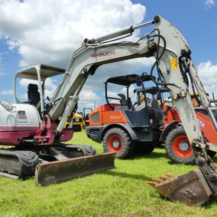 TAKEUCHI TB260