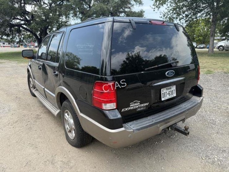 2004-ford-expedition-image-6