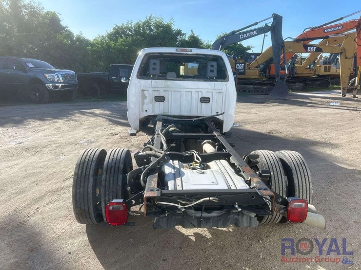 2016-ford-f550-image-19