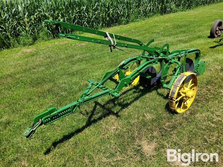 john-deere-52-image-1