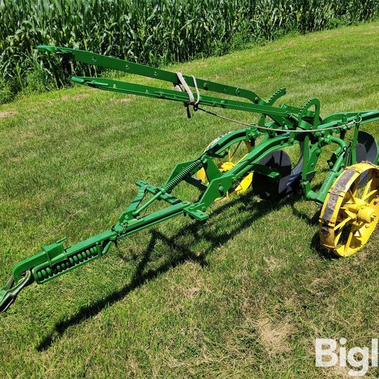 JOHN DEERE 52