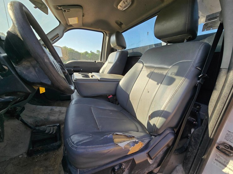 2016-ford-f550-image-25