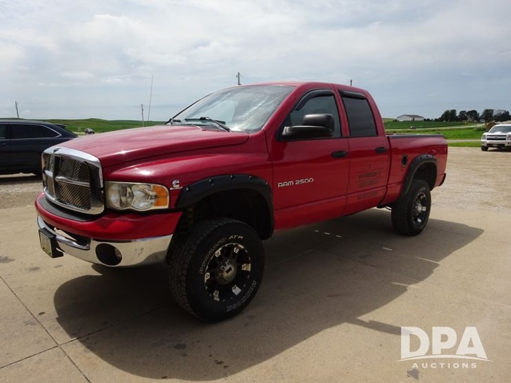 2004-dodge-ram-2500-image-8