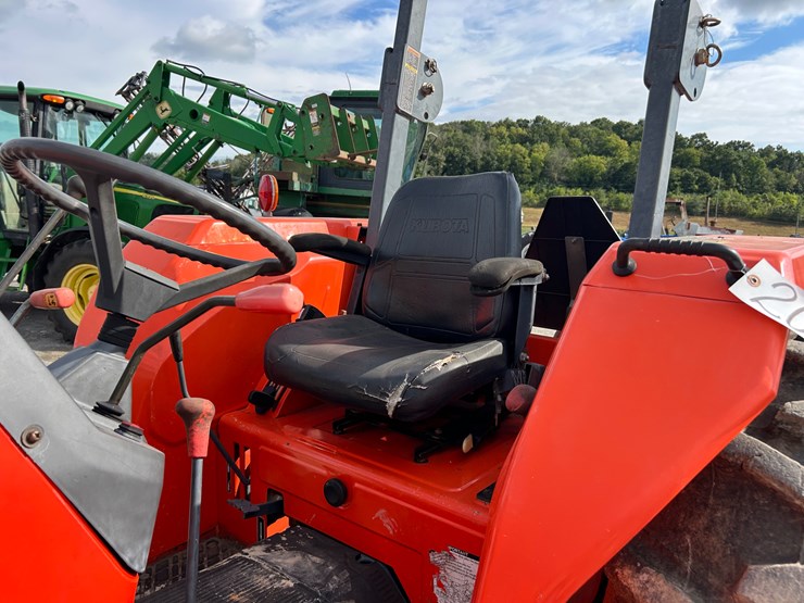 kubota-m6800-image-12
