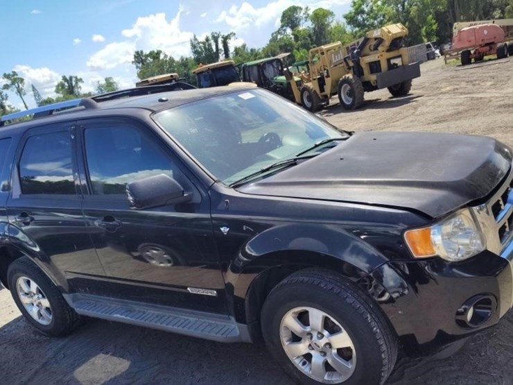 2008-ford-escape-image-1