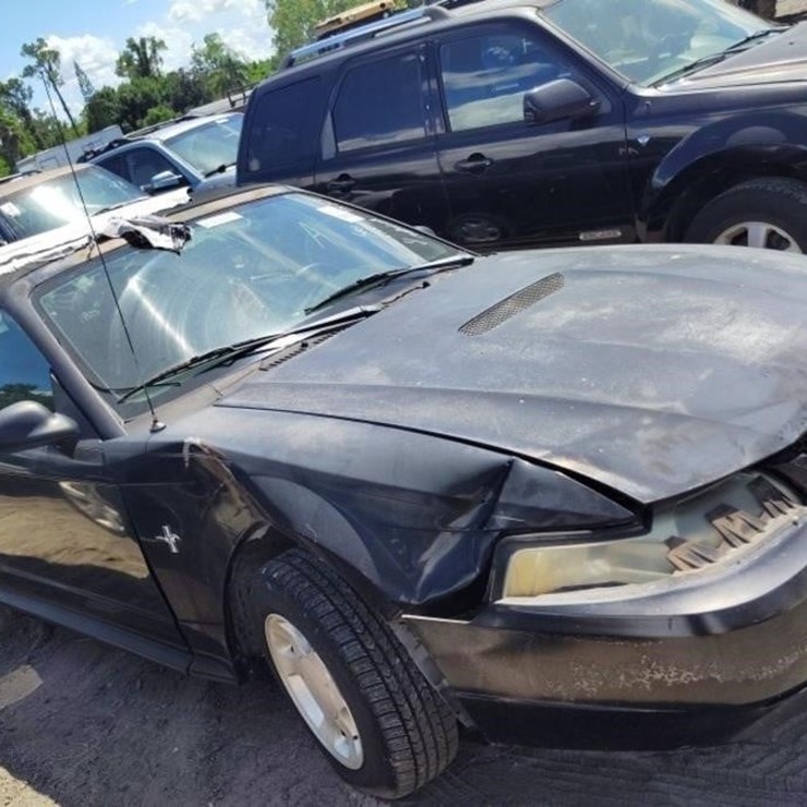2000 FORD 2000