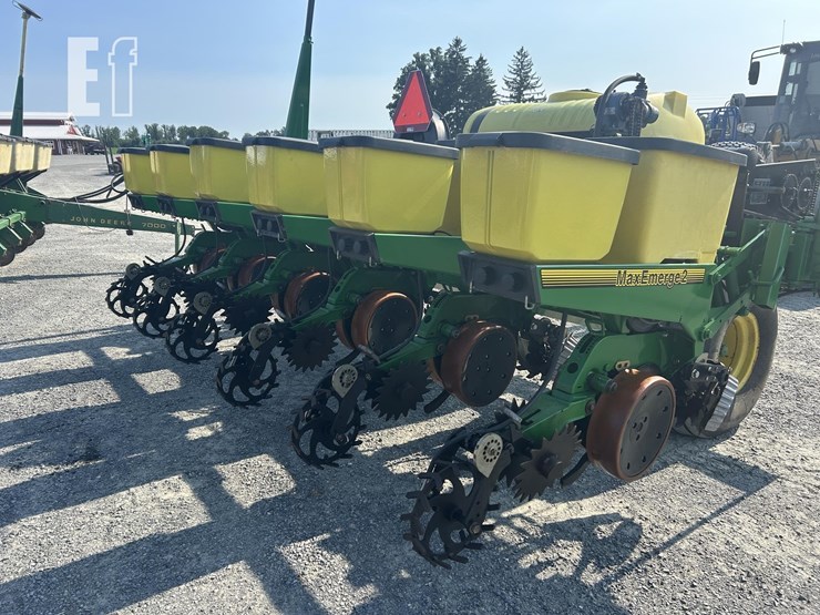john-deere-7240-image-5