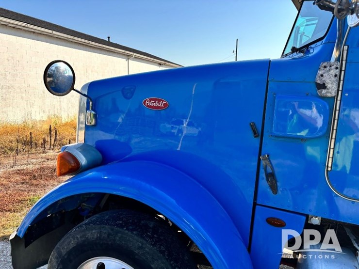 2014-peterbilt-365-image-52