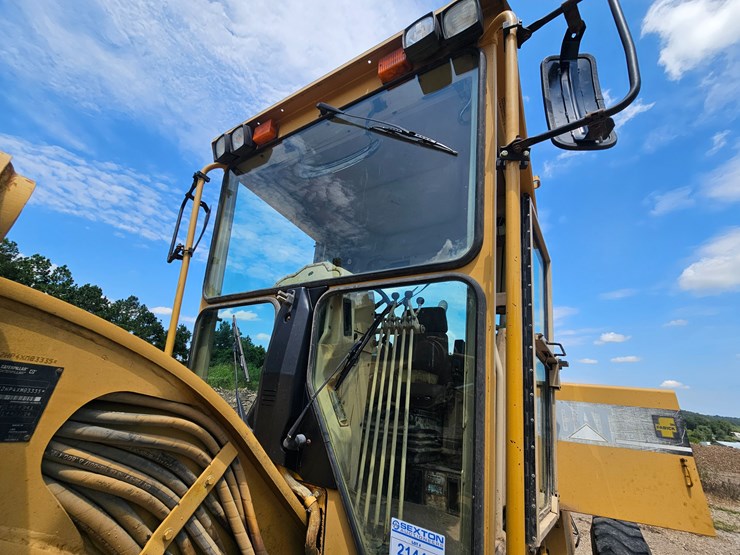 2002-caterpillar-12h-image-134