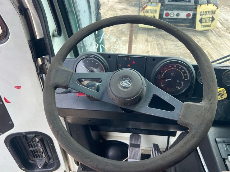 2014-mack-leu613-image-36