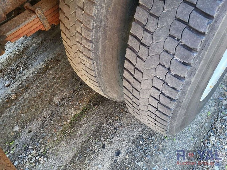 2000-ford-f-650-tma-attenuator-truck-image-14