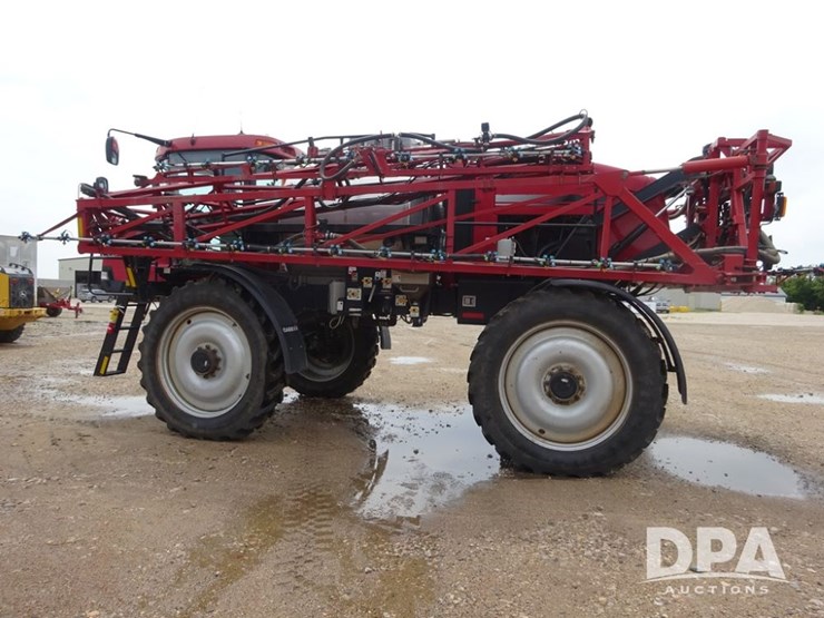 2011-case-ih-patriot-4420-image-34