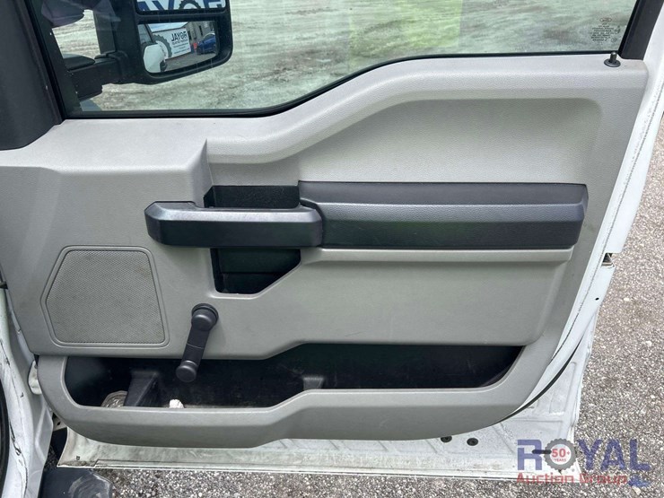 2017-ford-f450-image-35