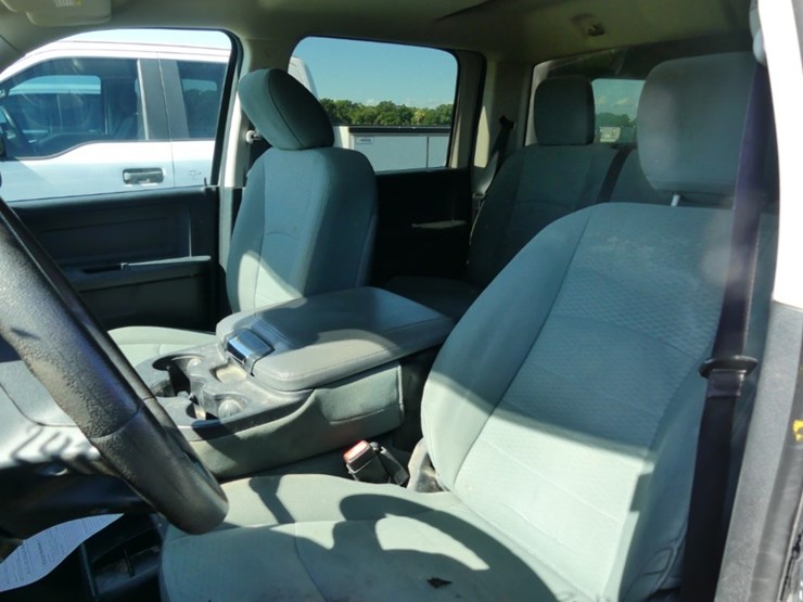 2016-dodge-ram-2500-image-11
