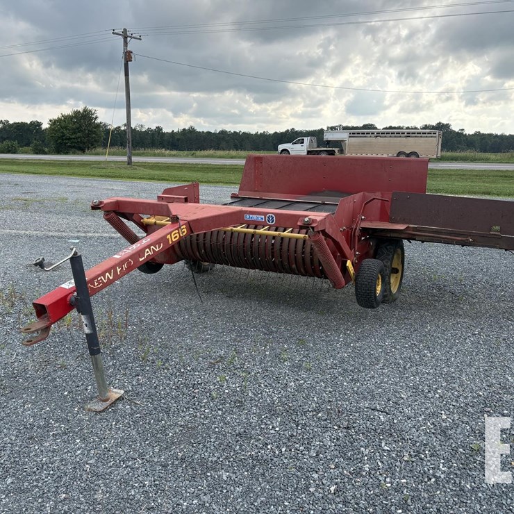 NEW HOLLAND 166