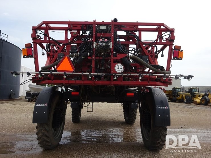 2015-case-ih-patriot-4440-image-28