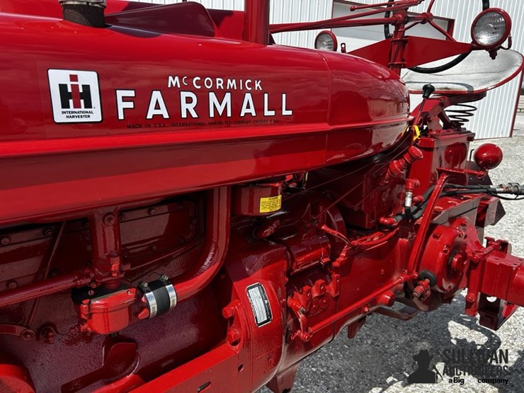 1953-farmall-super-m-2wd-tractor-image-13