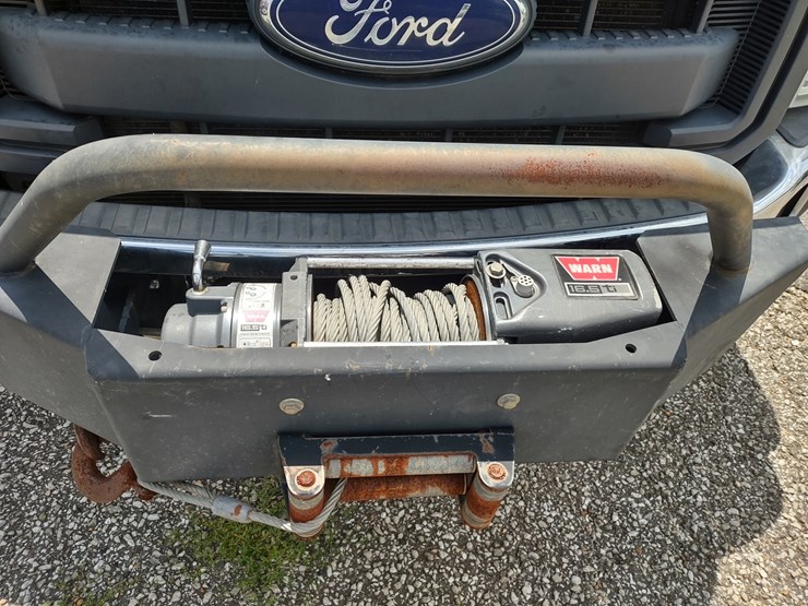 2016-ford-f550-image-3