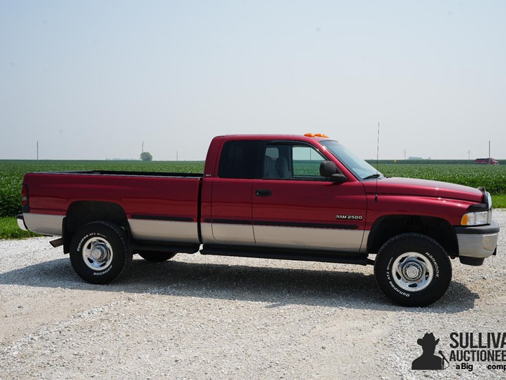1999-dodge-2500-image-4