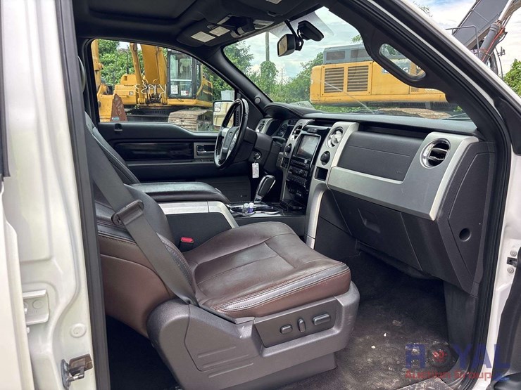 2011-ford-f150-platinum-image-22