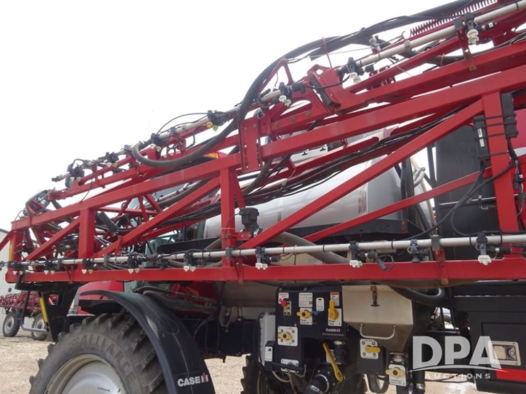 2015-case-ih-patriot-4440-image-74