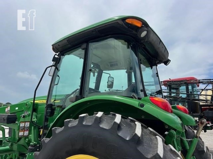 john-deere-6105d-image-31