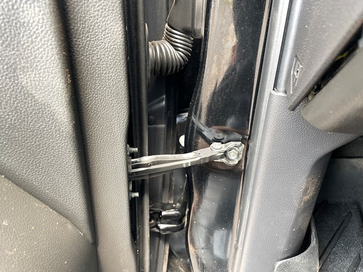 2018-chevrolet-silverado-1500-z71-image-54