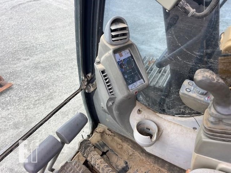 2014-deere-290g-lc-image-44