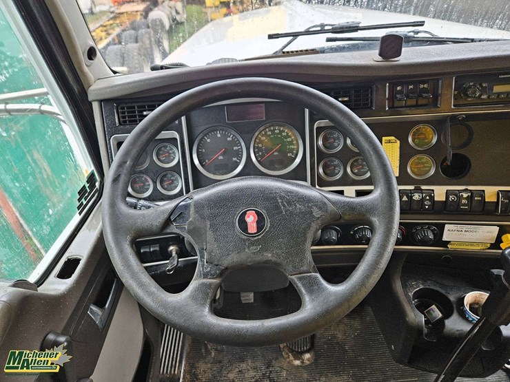 2012-kenworth-t800-image-8