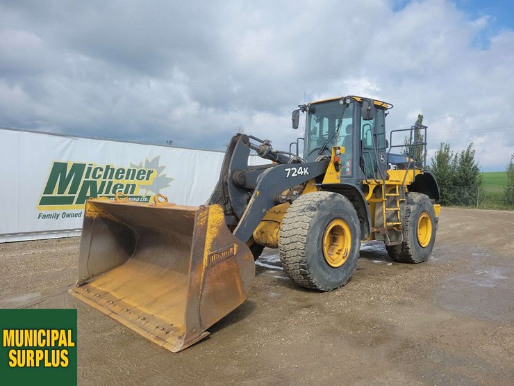 2017-deere-724k-image-1