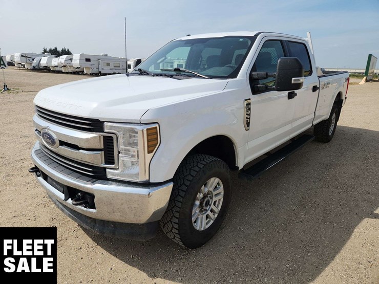2019-ford-f350-image-17