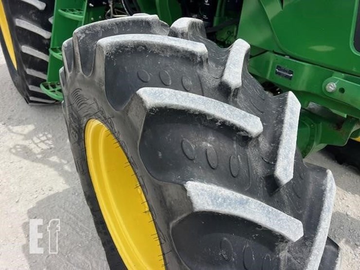 john-deere-6105d-image-16
