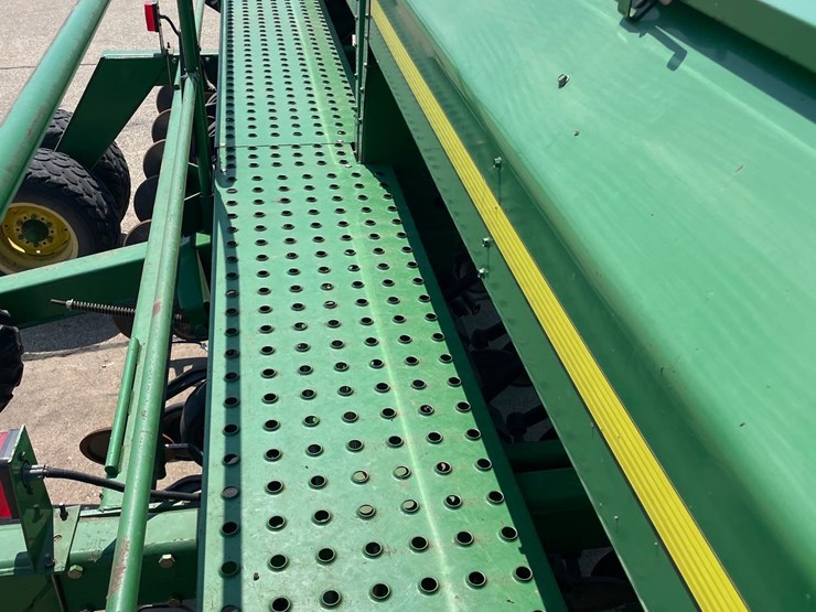 john-deere-1590-image-40
