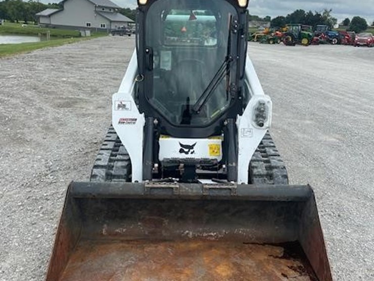 2023-bobcat-t595-image-8