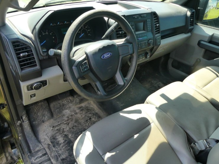 2020-ford-f150-xl-image-11