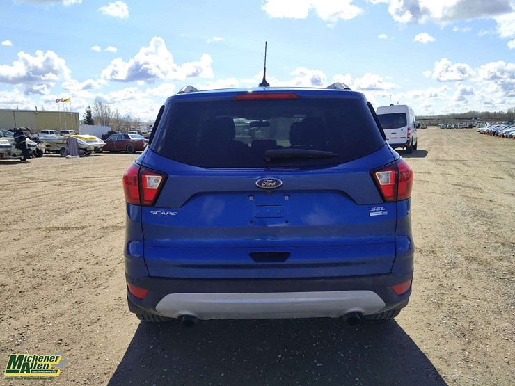 2019-ford-escape-sel-image-19