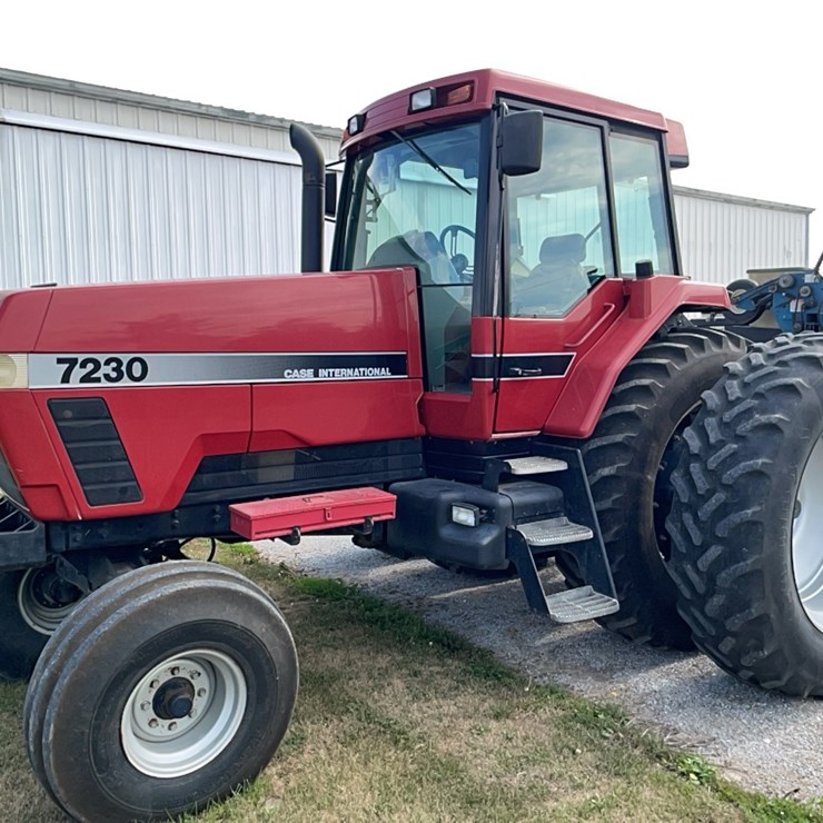 1994 CIH 7230 Magnum tractor