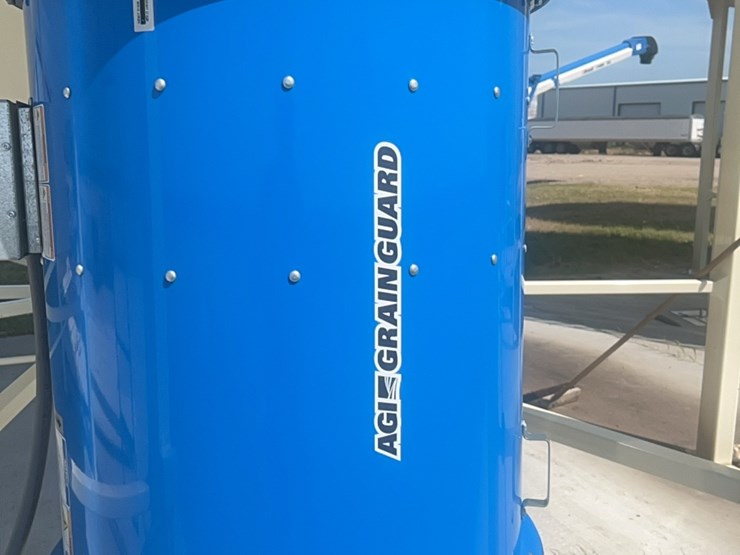 concept-7,500-bu.-hopper-bin-with-agi-grainguard-bin-fan,-10-hp-3-phase-electric-motor-image-29