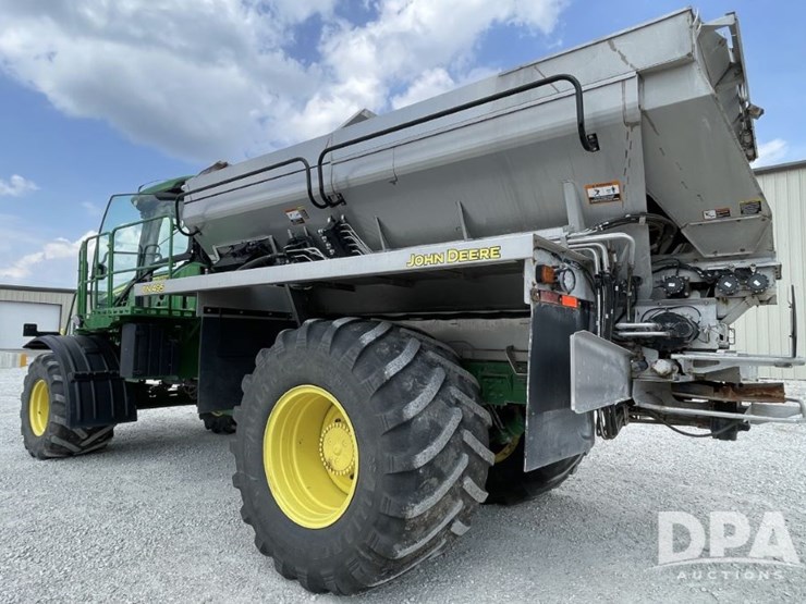 2021-john-deere-f4365-image-5