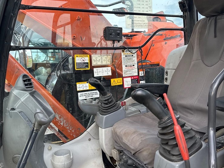 2017-hitachi-zx245us-lc-6-image-8